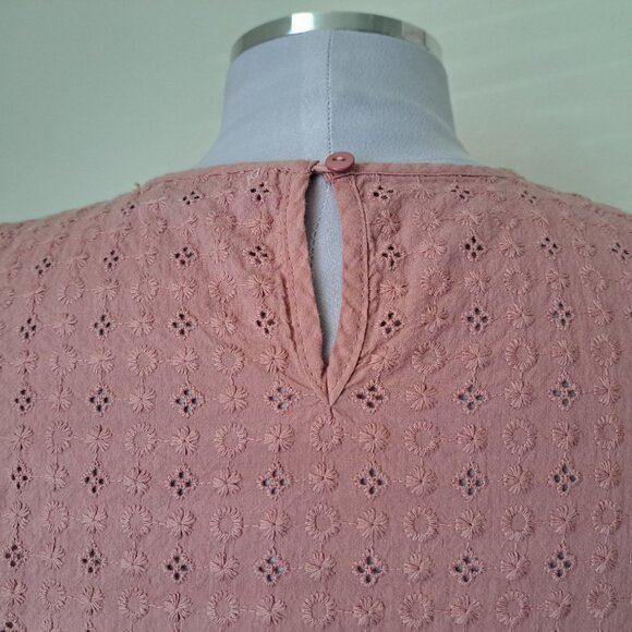 Roomates Juniors Cotton Eyelet Top Pink Color SIze L Cap Ruffles Sleeve - Picture 4 of 8